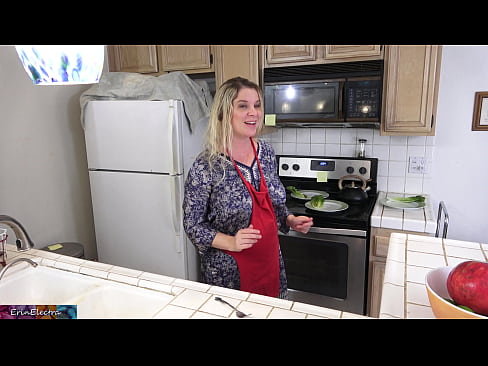 ❤️ Madrastra ordeñándole en la cocina antes de su cita ❌ Porno en es.extraclasswork.ru ❌️